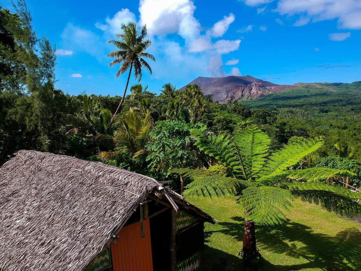 Castle Tree House And Bungalow White Sands 外观 照片